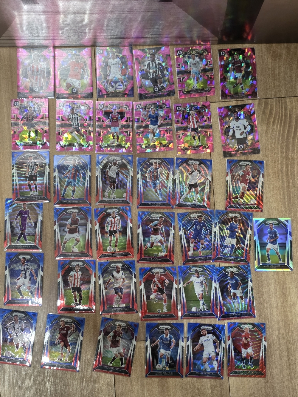 Select And Prizm Soccer Trading Card Lot - Pink and Blue Holographic Inserts